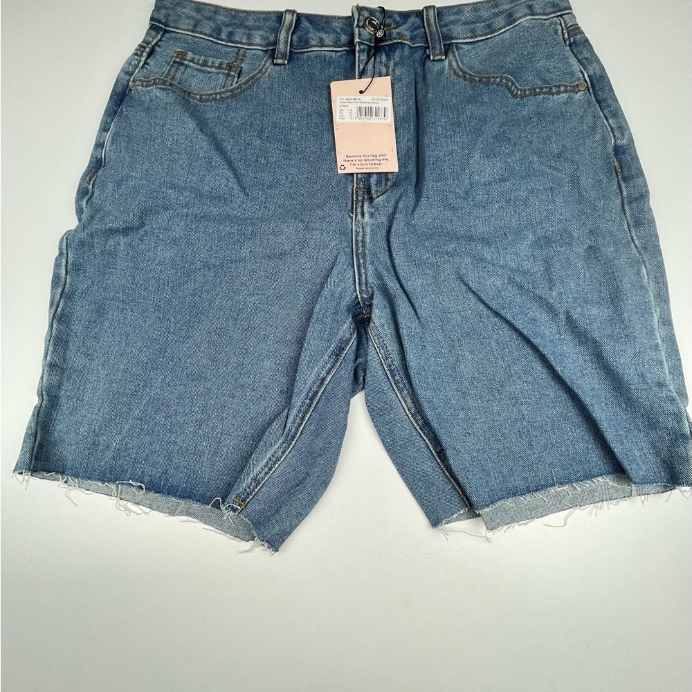 Petite Raw Hem Boyfriend
STONE